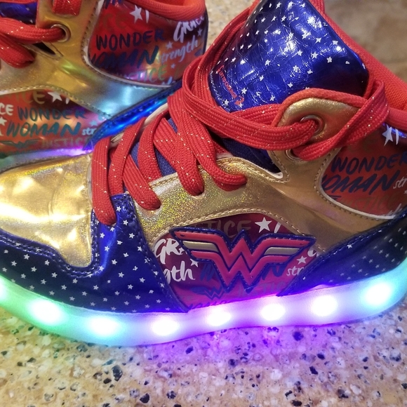 SOLD*EBAY Wonder Woman Light Up High Tops! - Picture 2 of 7